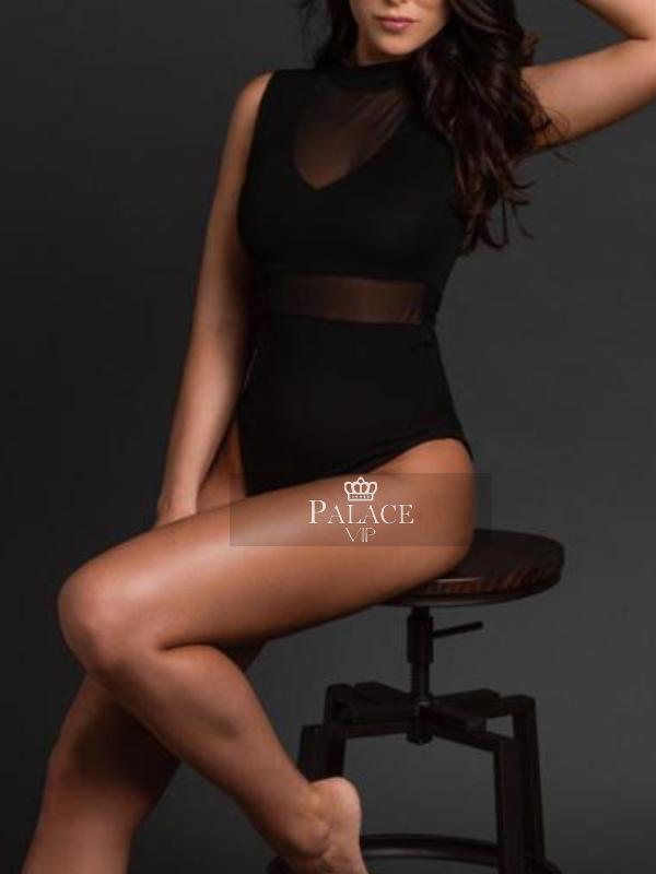 Hellen, Earls Court, Czech  Escort