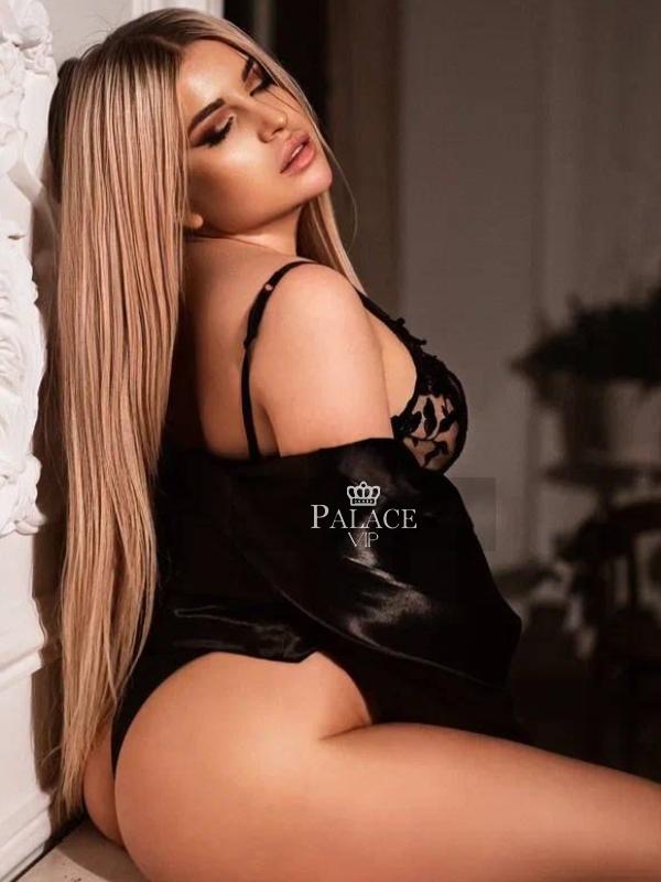 Amaris, Kensington, Russian Escort
