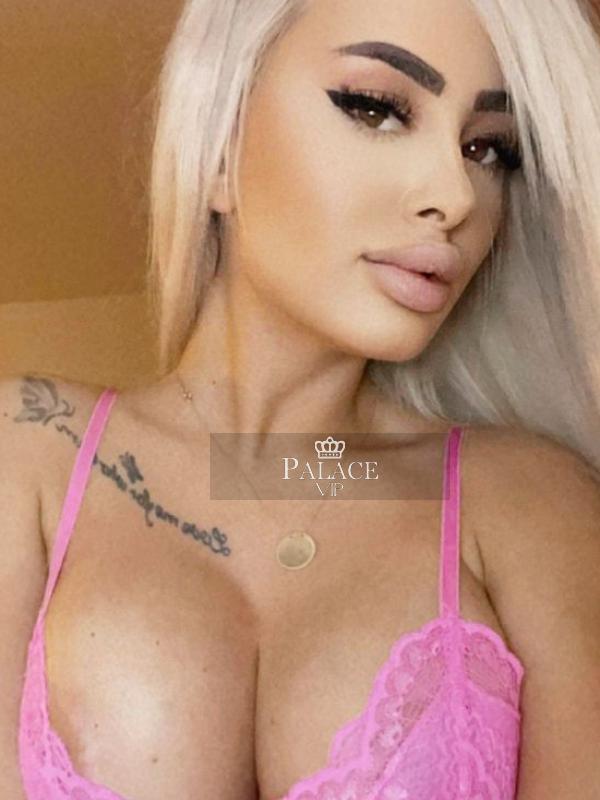 Selyn, Notting Hill, German Escort