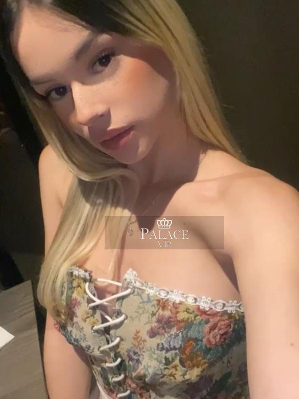 Amber, Earls Court, Brazilian  Escort