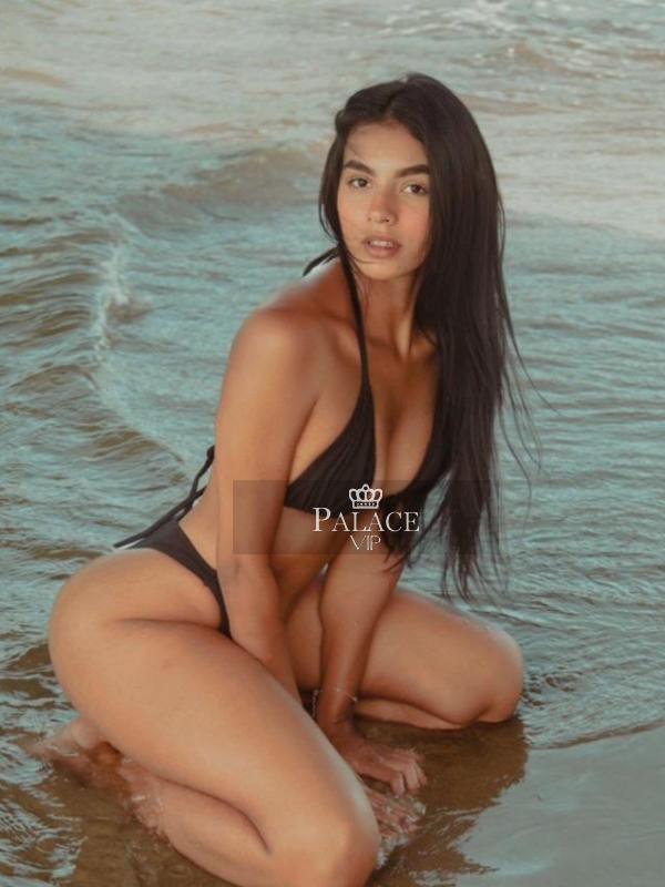 Lua, Earls Court, Brazilian  Escort