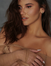 Lia (25)