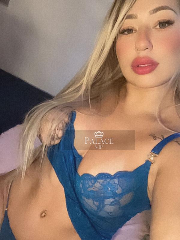 Ana Júlia, Mayfair, Brazilian Escort