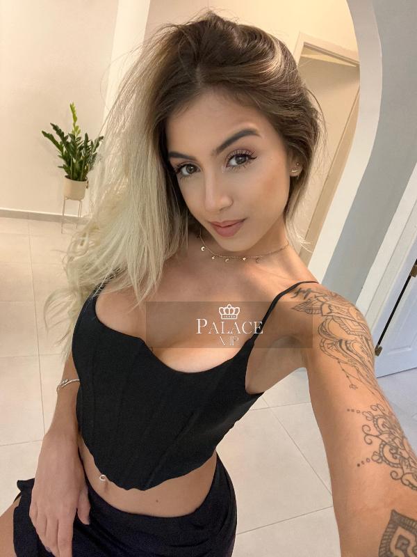 Gabi, South Kensington, Brazilian Escort