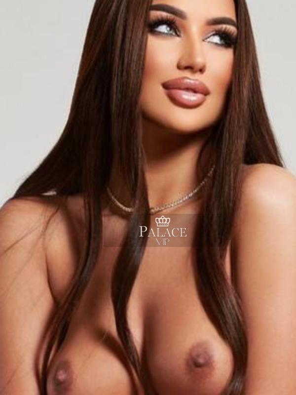 Charlotte, Kensington, Eastern european Escort