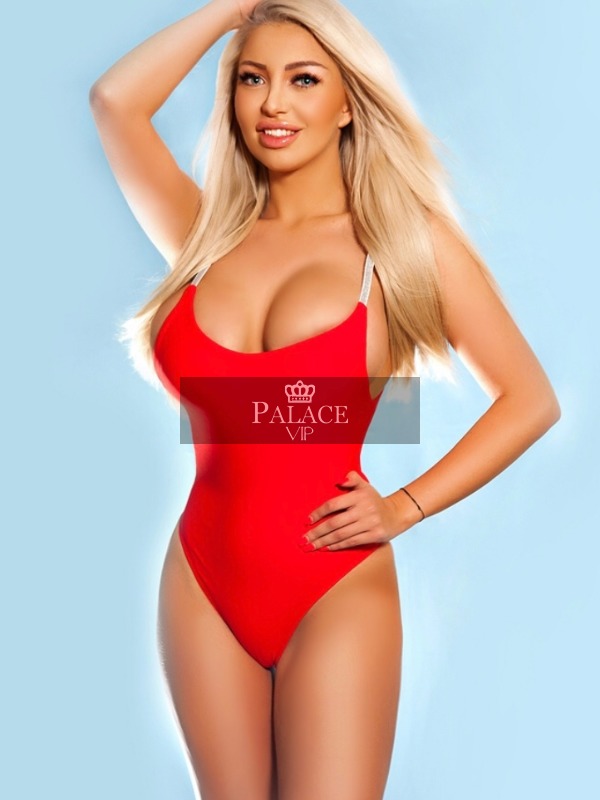 Giulia, Knightsbridge, Eastern European Escort