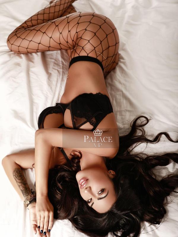 Kira, Chelsea, Spanish Escort