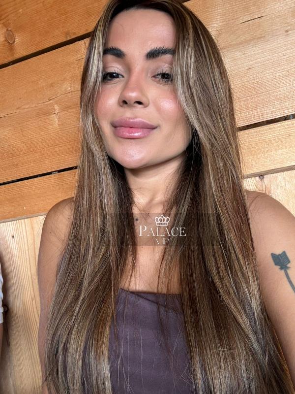Dana  (23)