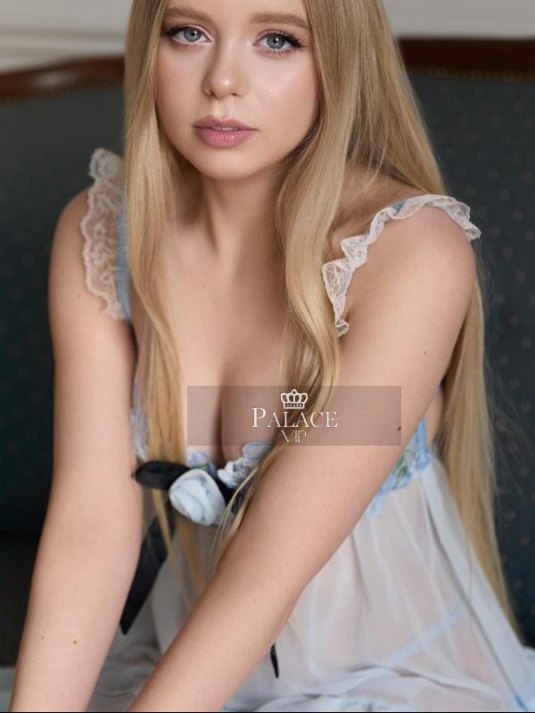 Dosia, South Kensington, Polish Escort