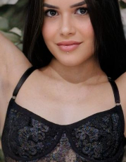 Laylah (25)