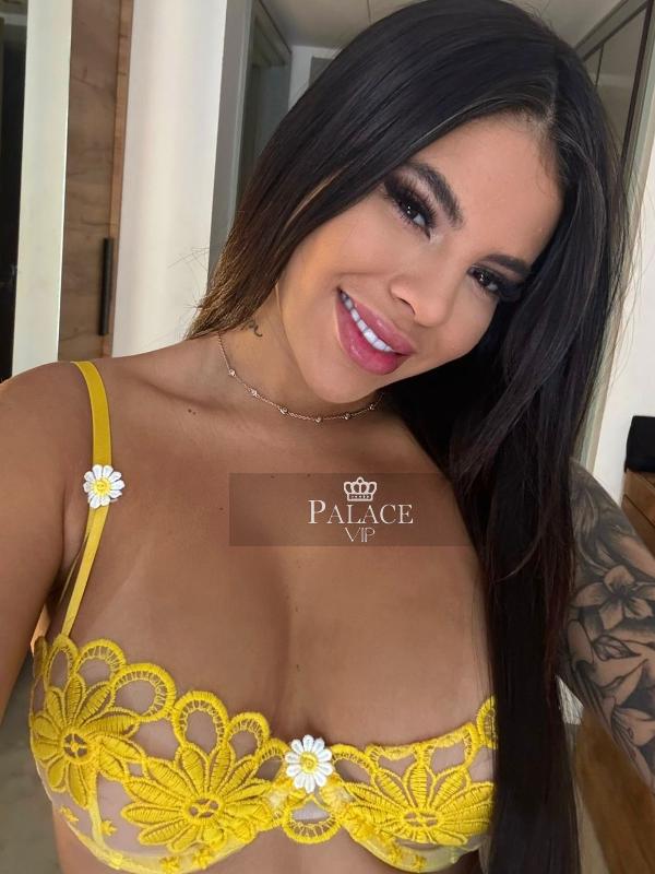 Laura, , Brazilian Escort