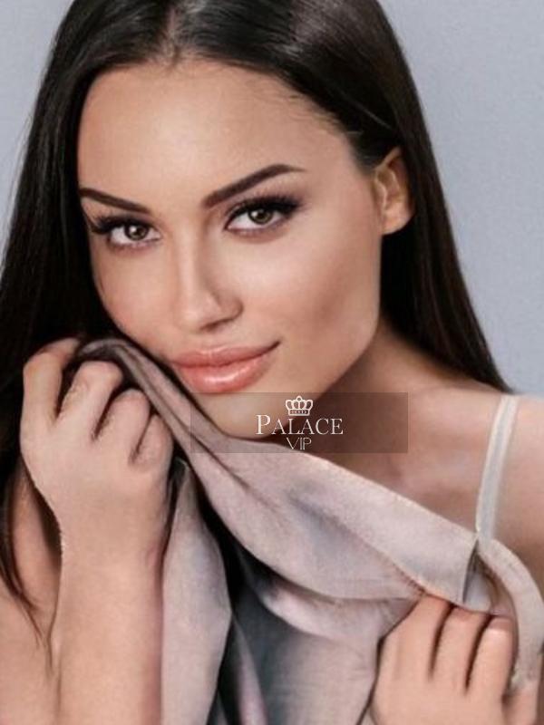 Darya, Earls Court, Russian Escort