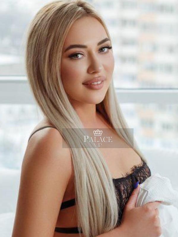 Minty, Kensington, Russian Escort