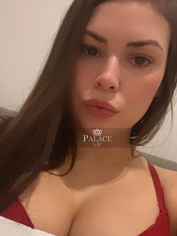 Kiara, , Brazilian Escort