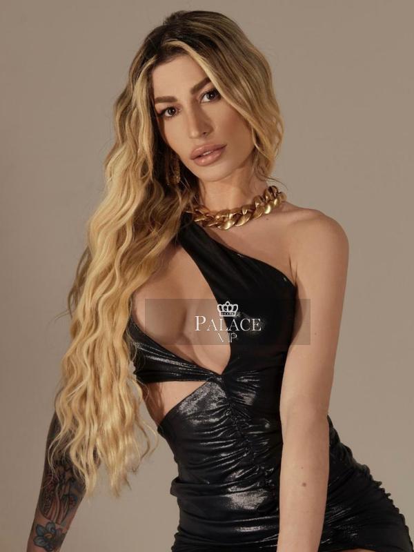 Lorena, South Kensington, Romanian Escort