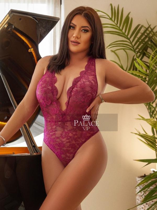 Eva, International Travel, European Escort