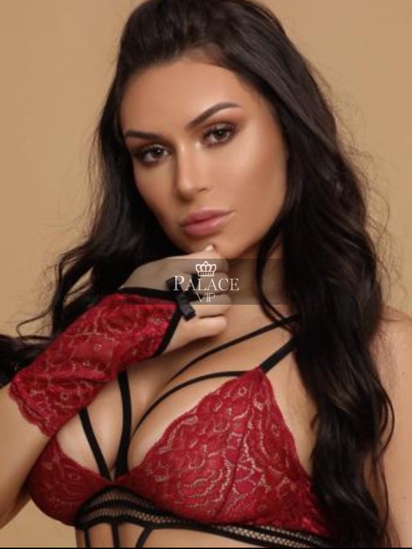 Mia, Knightsbridge, Brazilian Escort