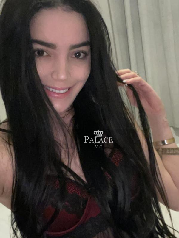 Dida, Mayfair, Brazilian Escort