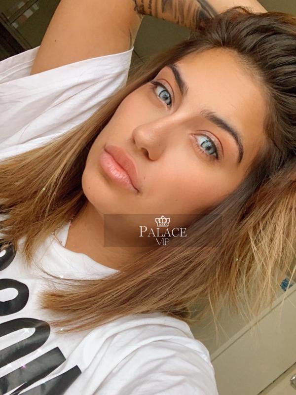 Kristal, Chelsea, Eastern European Escort