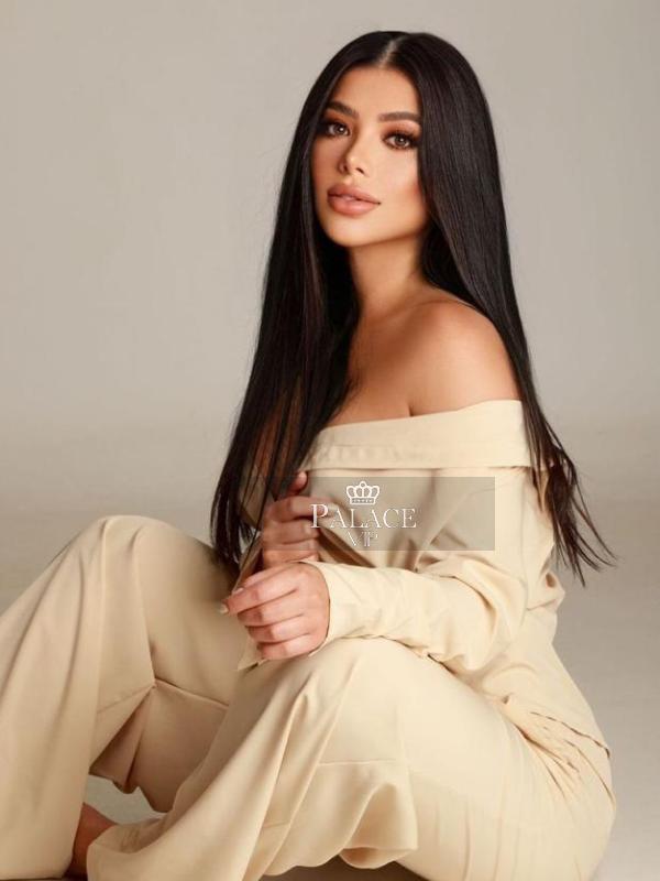 Laura, Chelsea, Colombian Escort