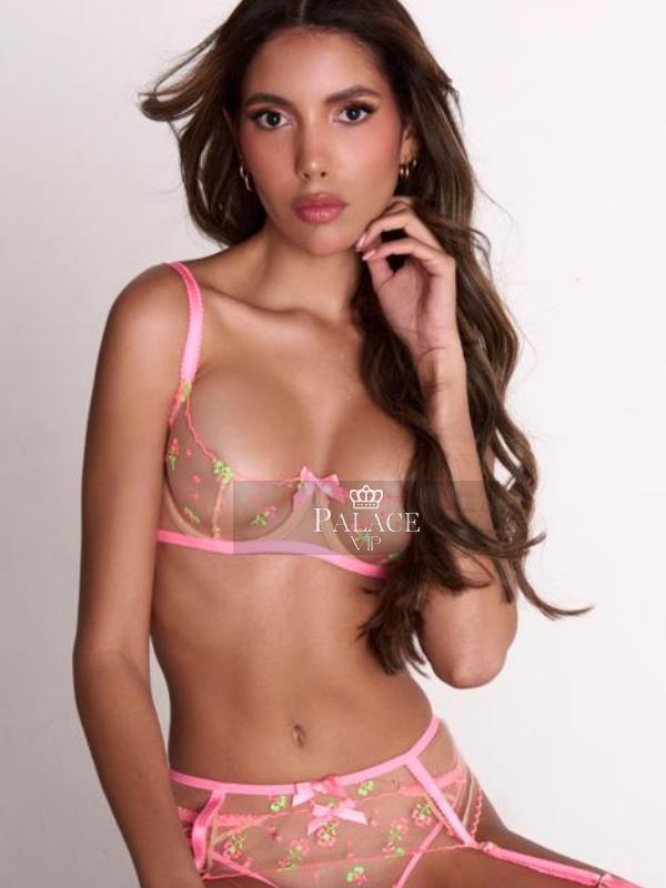 Livia, Marylebone, Italian Escort