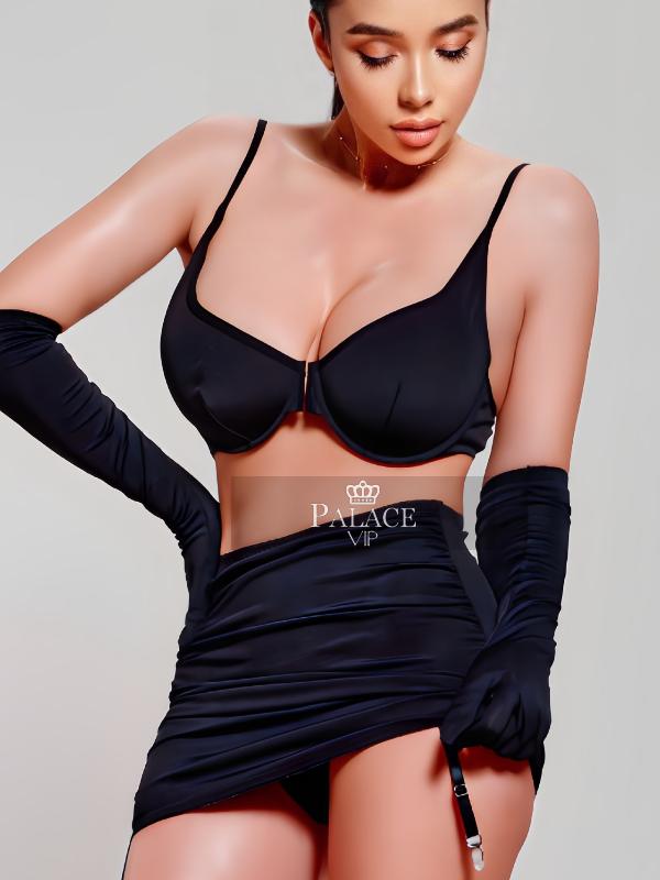 Chantalle, South Kensington, British Escort