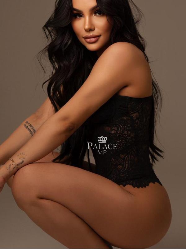 Bella, Kensington, Brazilian Escort