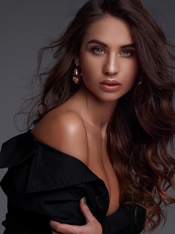 Savina, Kensington, Russian Escort