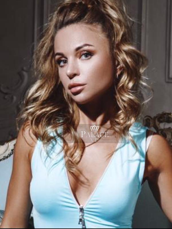 Saundra, , Russian Escort