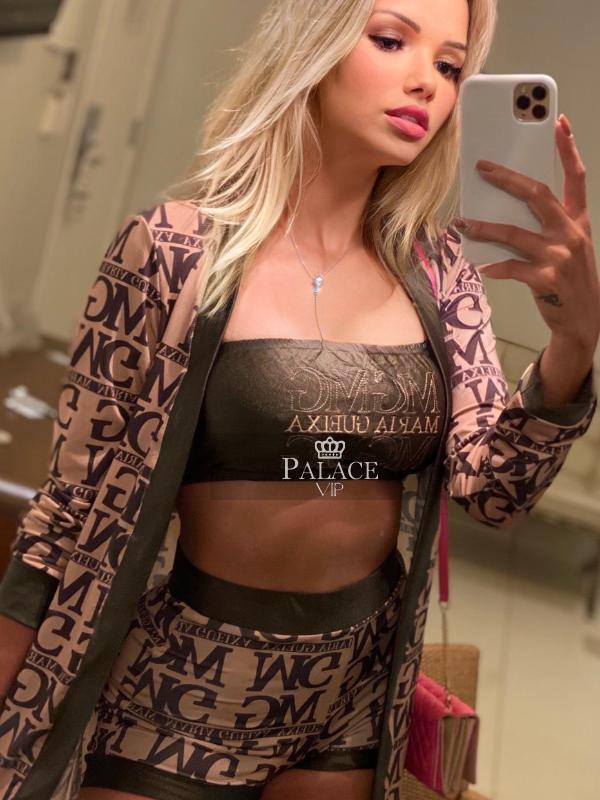 Davina, , Brazilian Escort