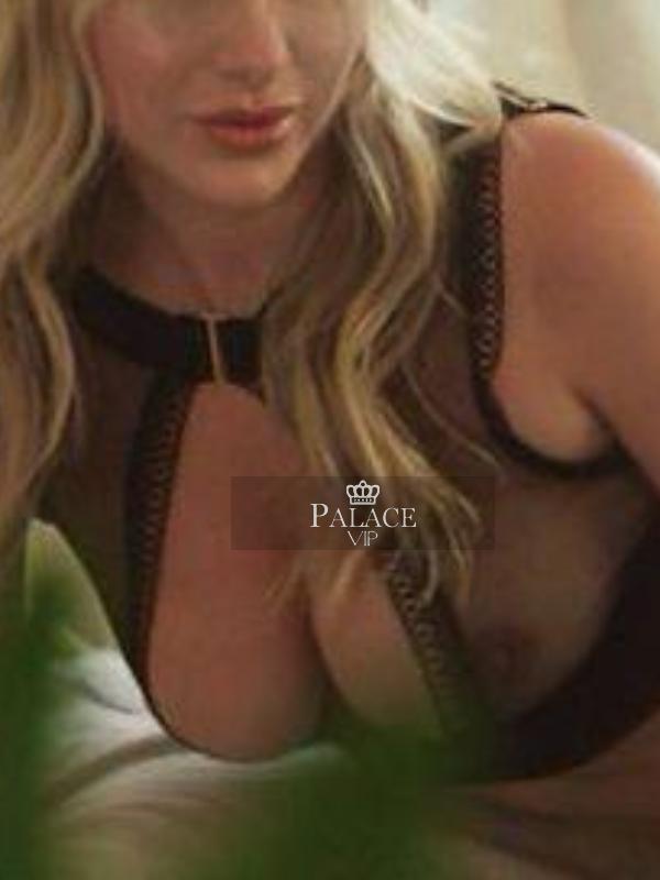 Ariana, Outcall Only, American Escort