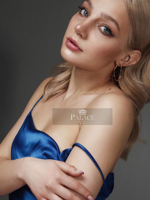 Aniuta, Outcall Only, Ukranian Escort
