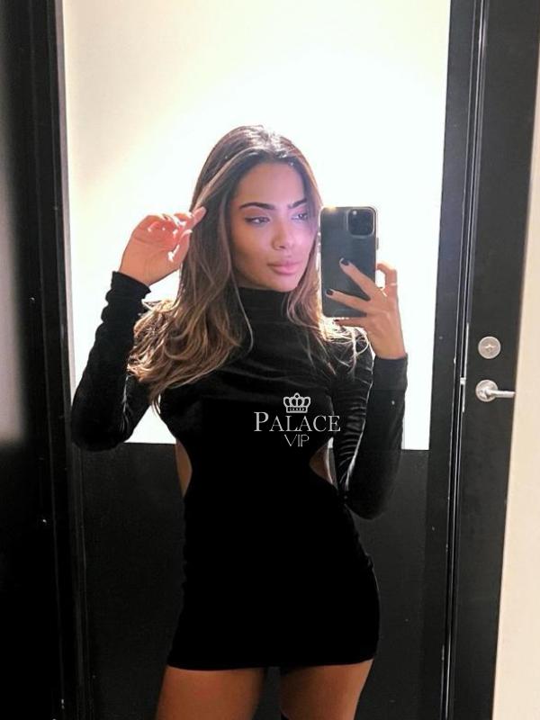 Rika, Earls Court, Brazilian Escort