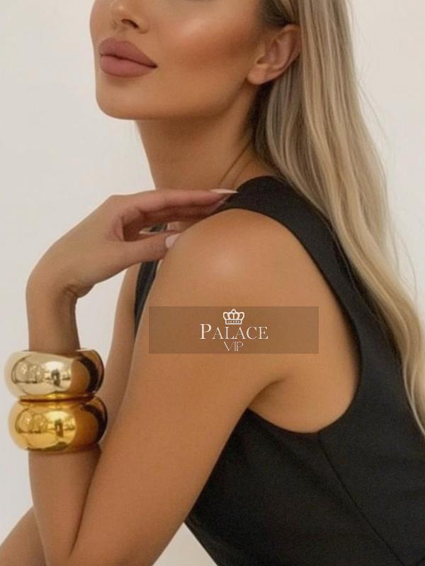 Holly, Earls Court, British Escort