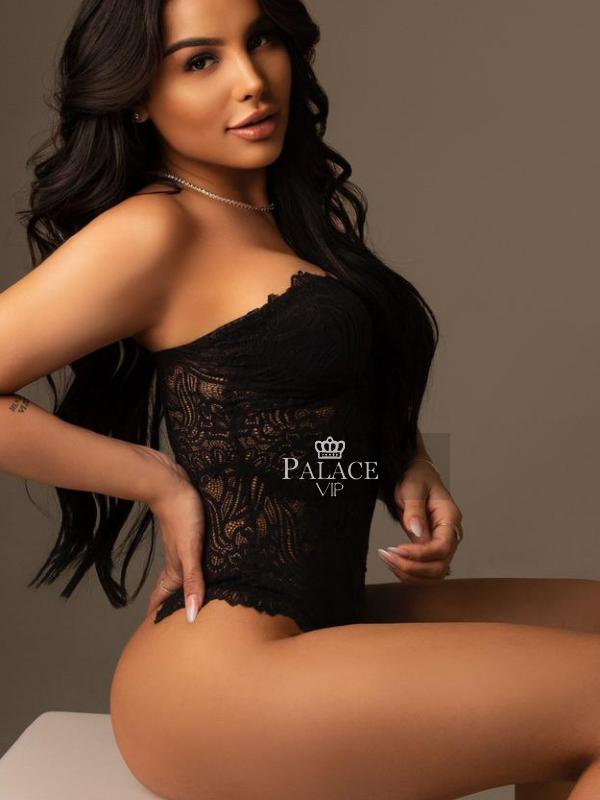 Bella, Kensington, Brazilian Escort