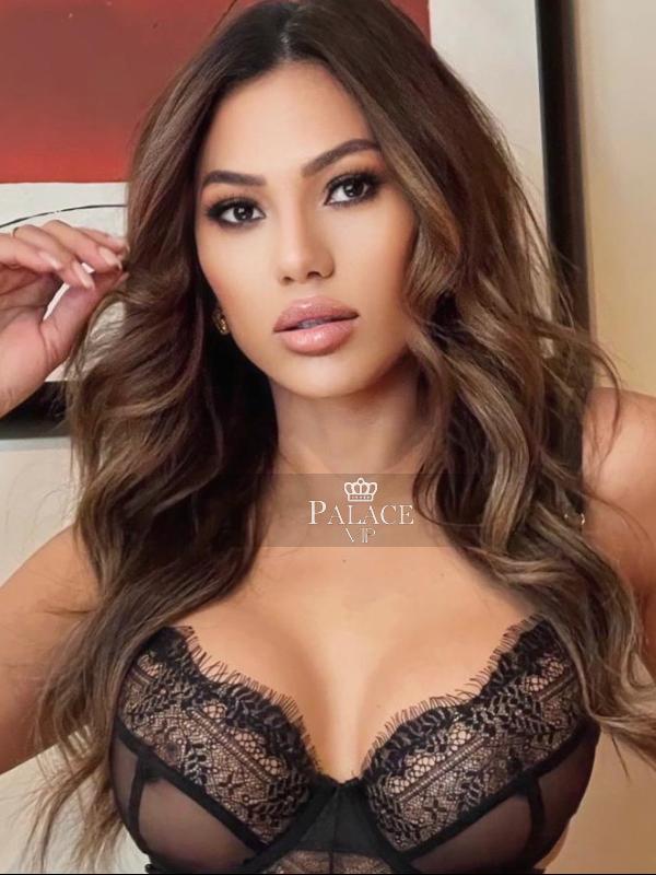 Regina, Notting Hill, Brazilian Escort