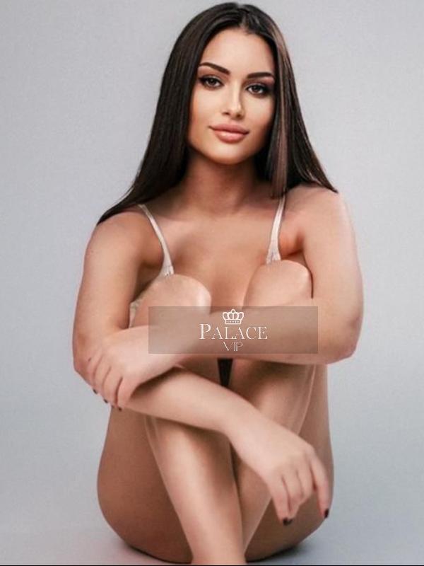 Darya, Earls Court, Russian Escort