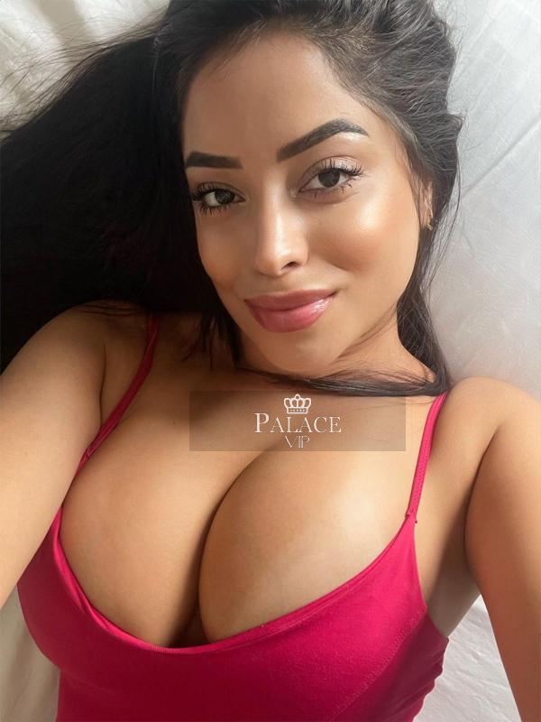 Alina, Earls Court, Portuguese  Escort