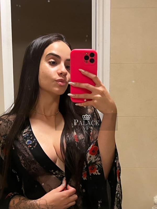 Bonnie, Mayfair, Brazilian Escort