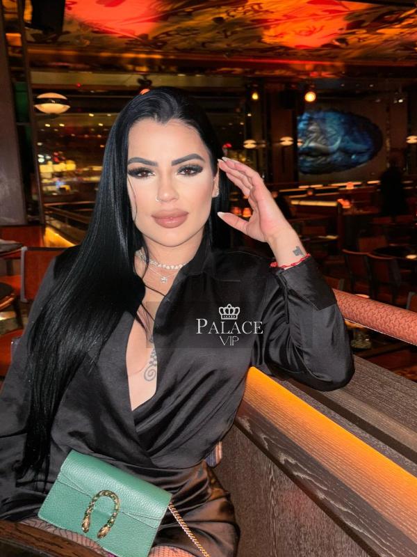 Isabela, Queensway, Brazilian Escort