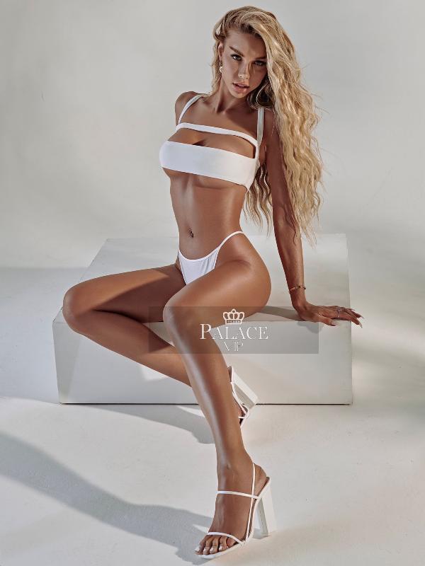 Pam, Mayfair, Brazilian Escort