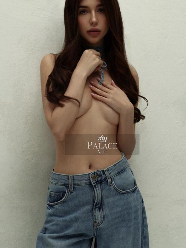 Adriana, Knightsbridge, Ukrainian  Escort