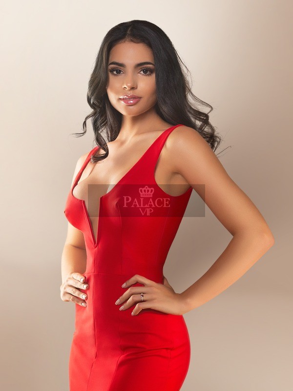 Zara, South Kensington, Latin Escort