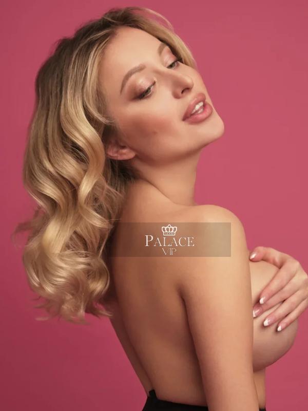 Emilia, Chelsea, Russian Escort