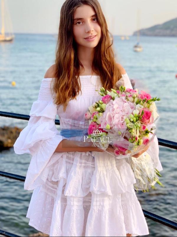 Mari, Chelsea, Russian Escort