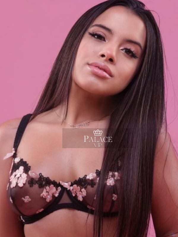 Isabelle, Earls Court, Brazilian Escort
