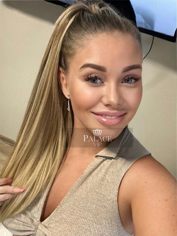 Fleur, Earls Court, Eastern European Escort