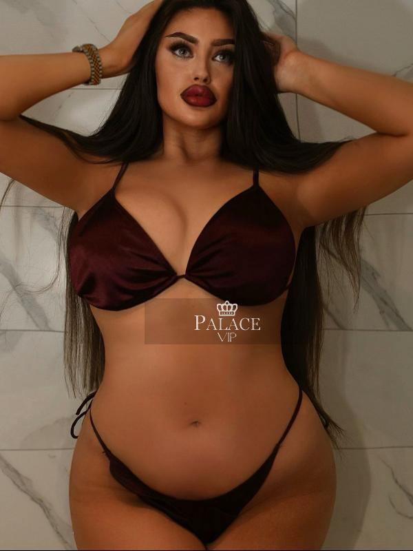 Scarlett, Kensington, Arabic  Escort