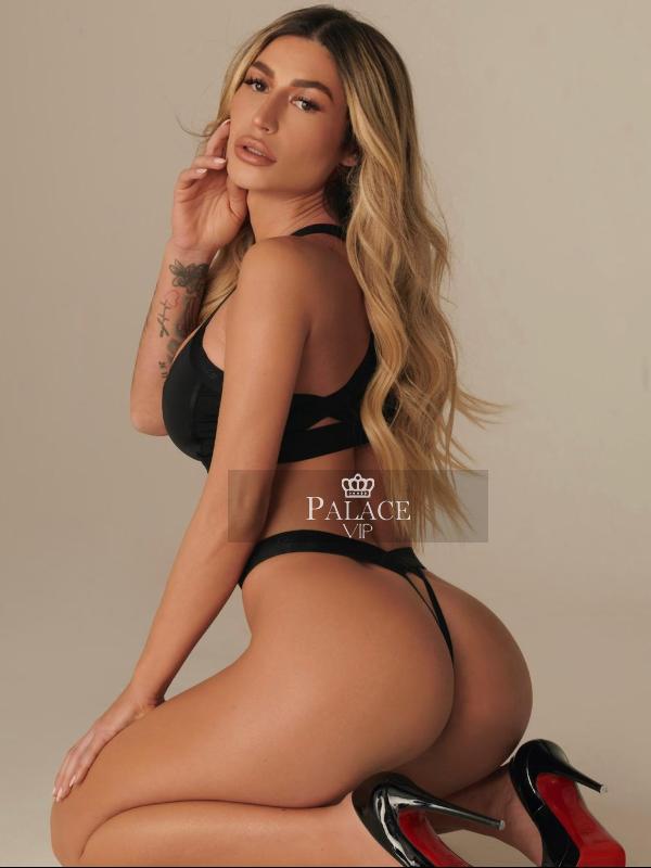 Lorena, Outcall Only, Romanian Escort