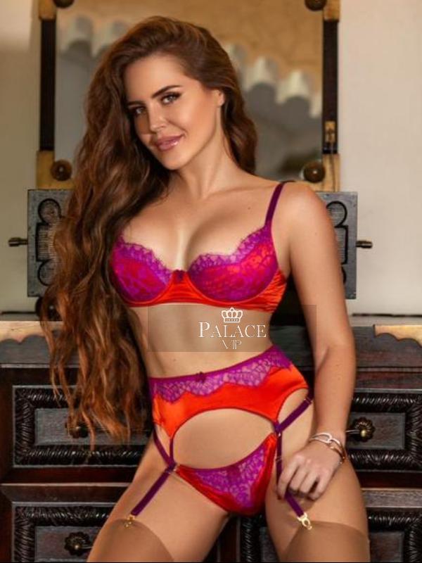 Lynnett, Earls Court, Russian Escort